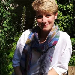 Véronique STENTENBACH